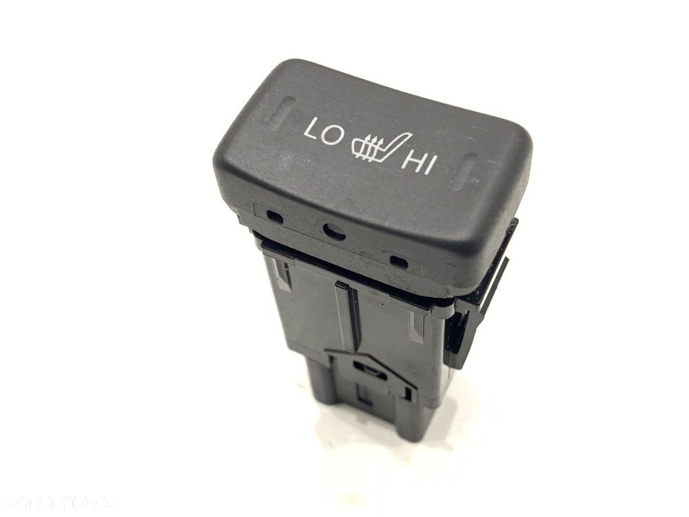 PRZEŁĄCZNIK OGRZEWANIA FOTELA  SUZUKI SX4 S-CROSS (JY) 2013 - 2022 1.4 Hybrid (Mild Hybrid) (AKK - 2