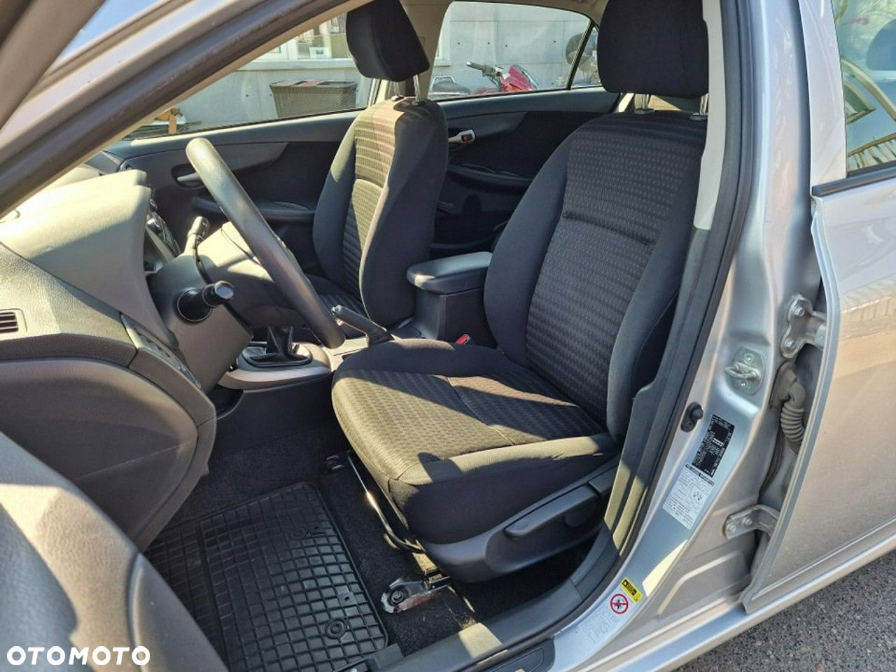 Toyota Corolla - 5