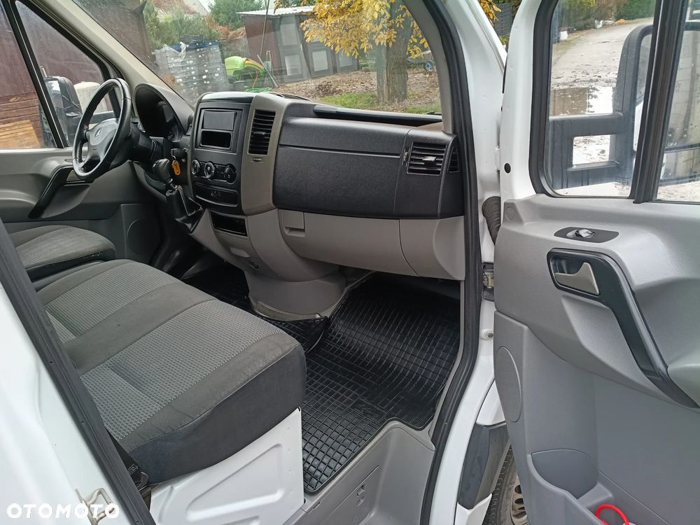 Mercedes-Benz Sprinter - 28