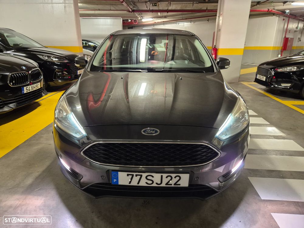 Ford Focus SW 1.5 TDCi EcoBlue Active - 3