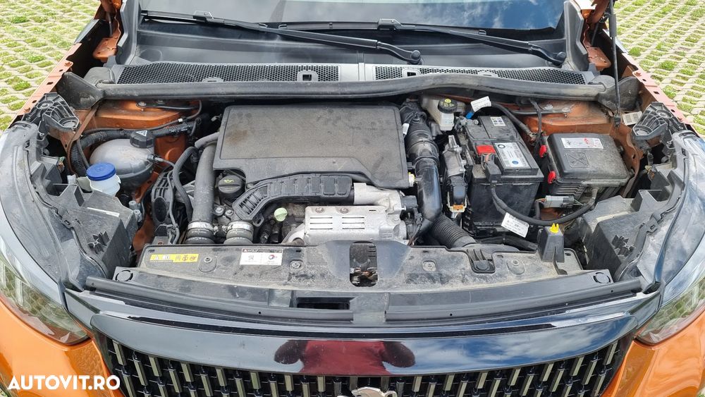 Peugeot 2008 1.2 L PureTech STT GT Line - 7