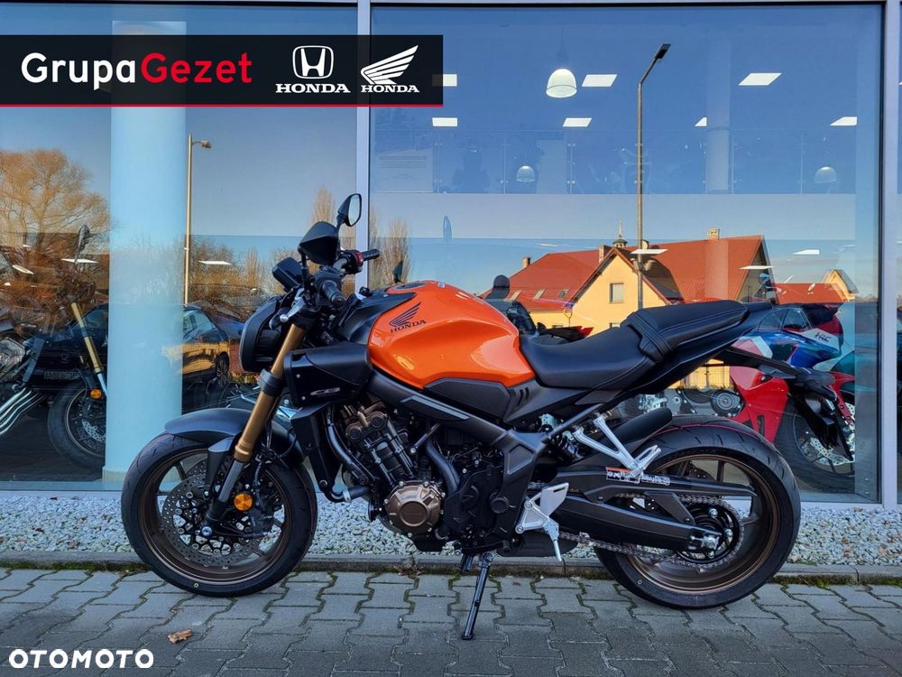 Honda CB - 2