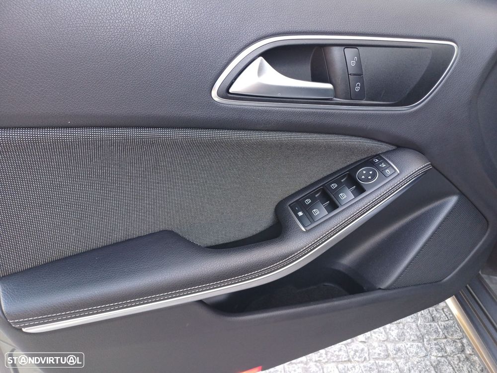 Mercedes-Benz A 180 d Urban - 12