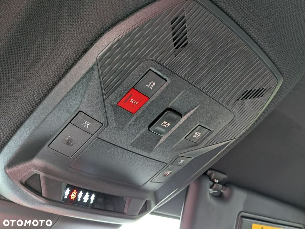 Peugeot 408 240 e-DSC7 GT Exclusive - 24