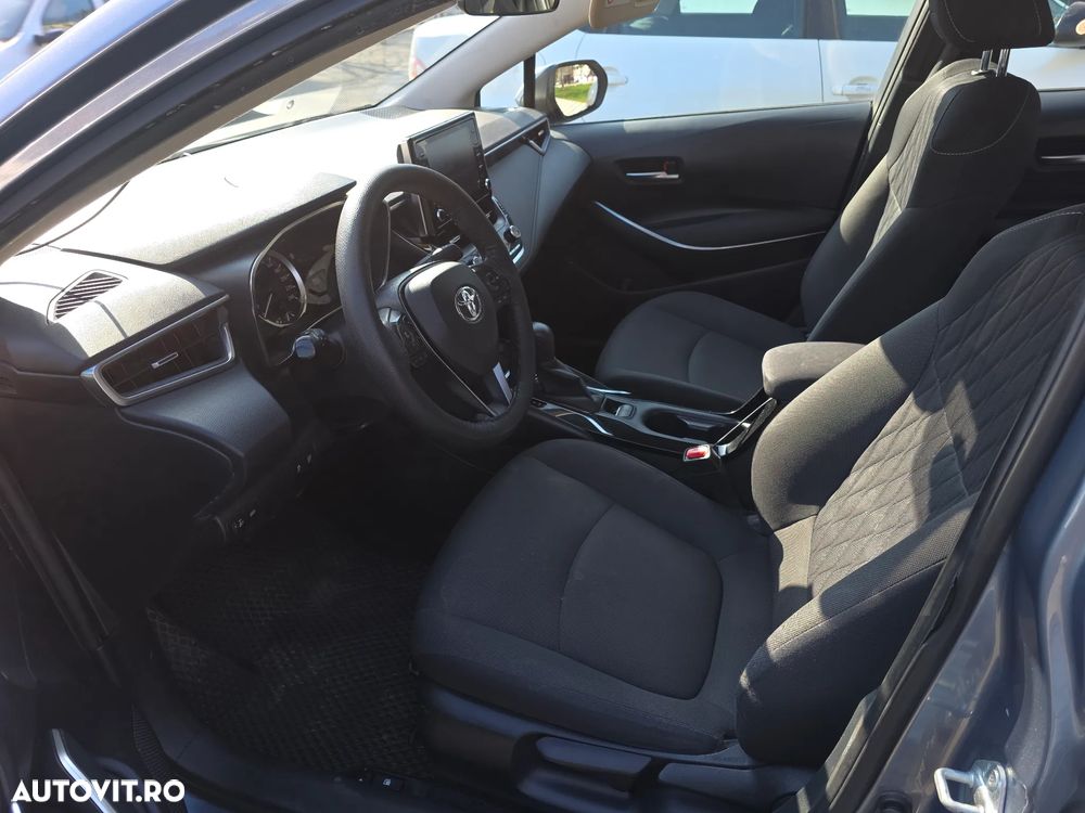 Toyota Corolla 1.8 HSD Business Plus - 10