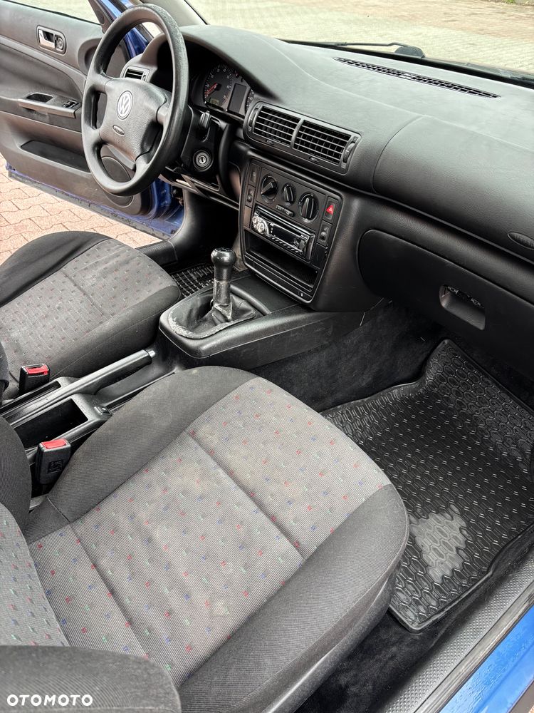 Volkswagen Passat - 26
