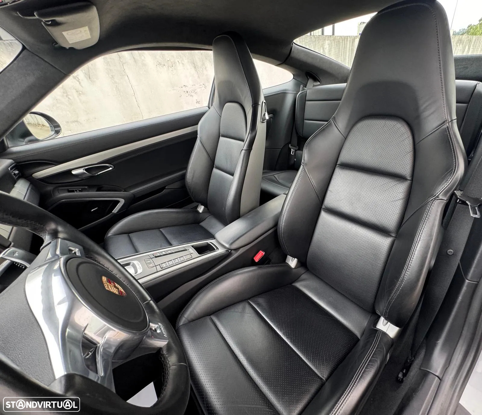 Porsche 911 (991) Carrera 4 GTS PDK - 23