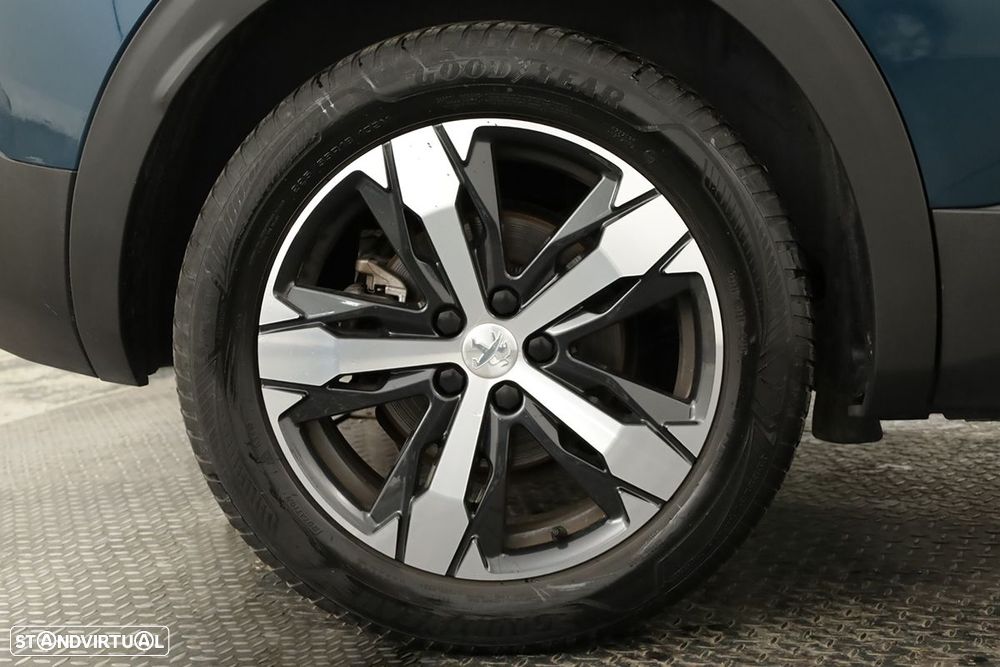 Peugeot 3008 1.2 PureTech GT EAT8 - 5