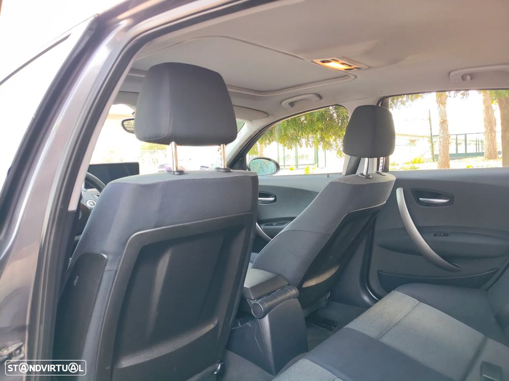 BMW 120 d Sport - 11
