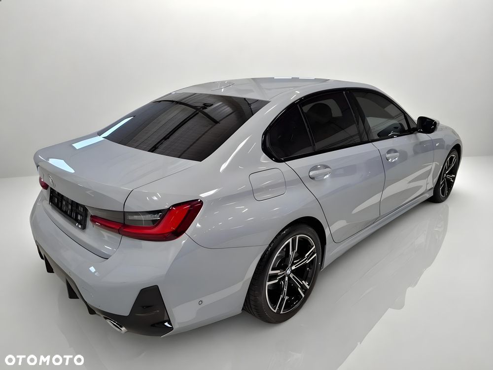 BMW Seria 3 318i M Sport - 4