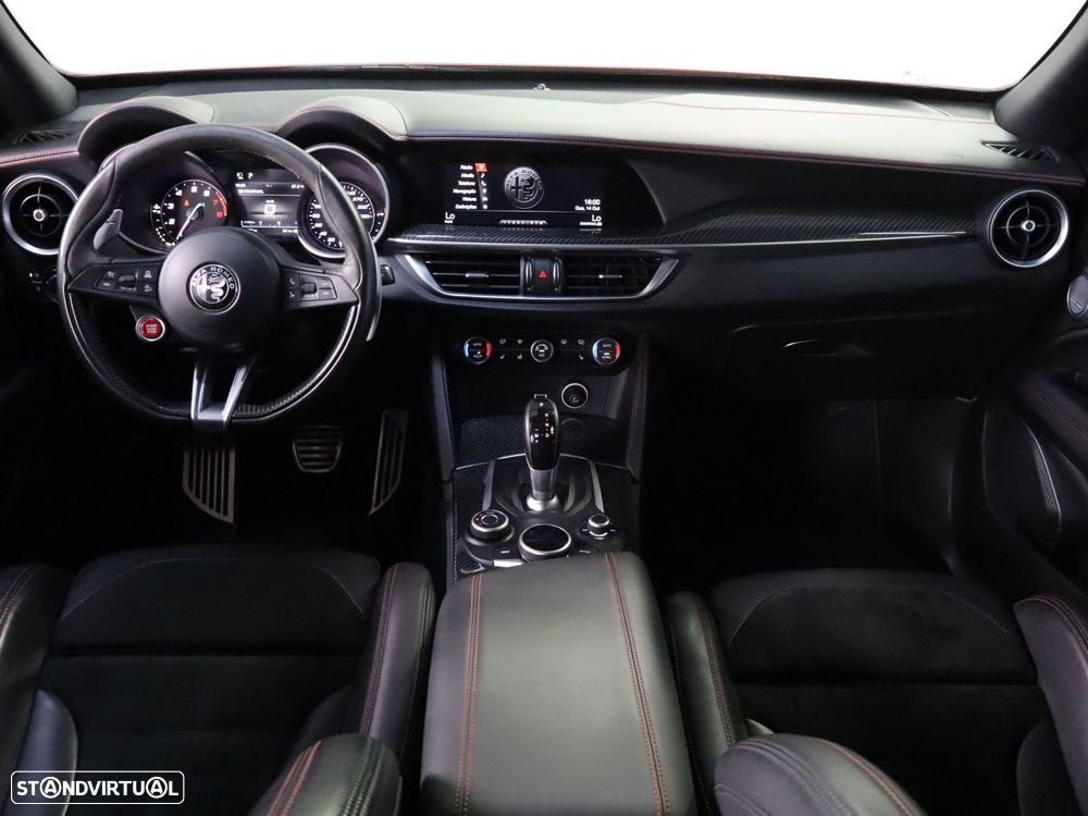 Alfa Romeo Stelvio 2.9 T Quadrifoglio AT8 Q4 - 16