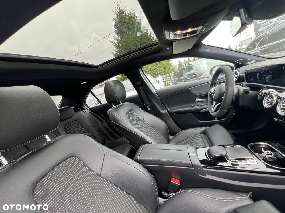 Mercedes-Benz Klasa A 250 E AMG Line 8G-DCT - 10