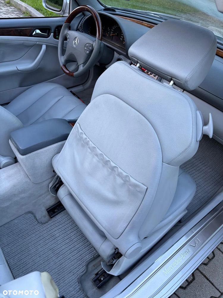 Mercedes-Benz CLK - 27