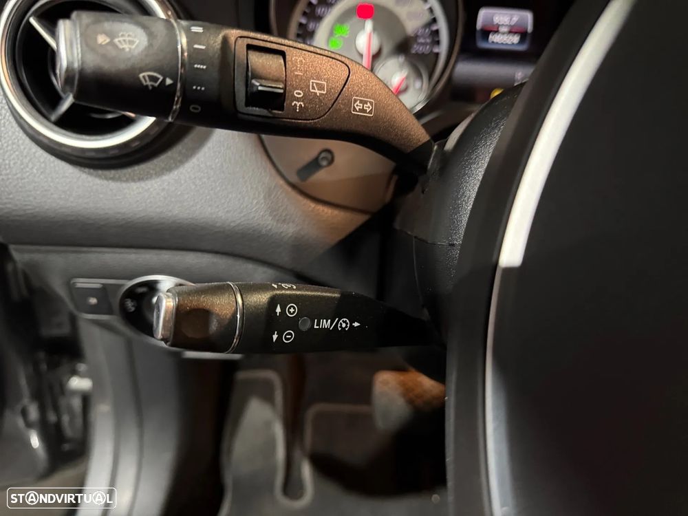 Mercedes-Benz GLA 180 d Urban Aut. - 29