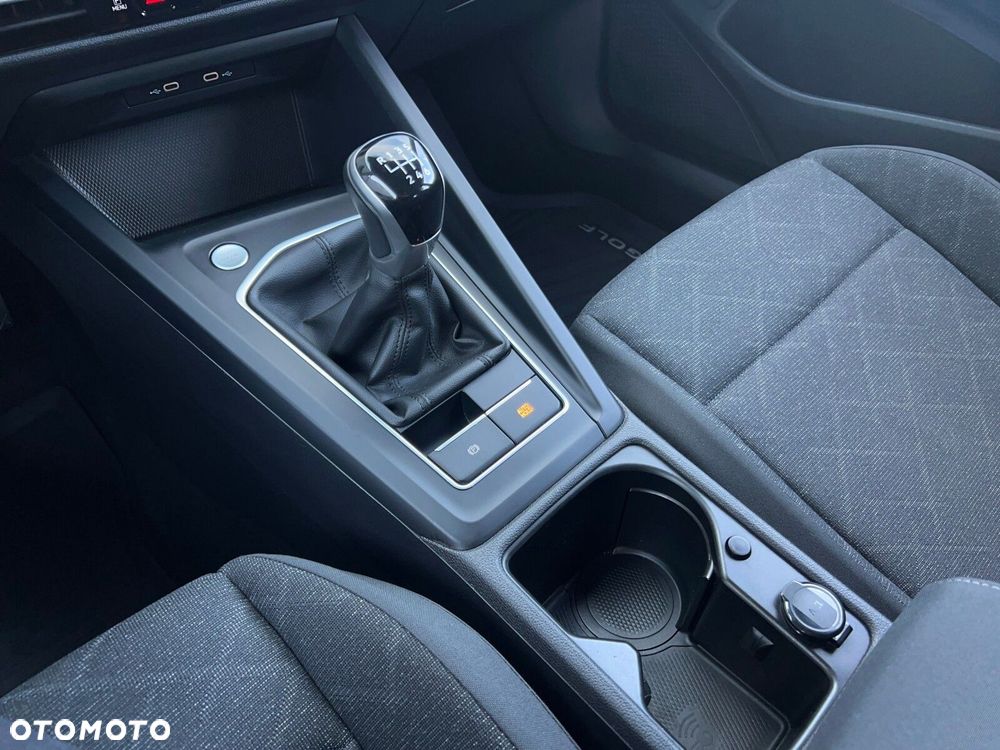 Volkswagen Golf VIII 1.5 TSI EVO Life - 23