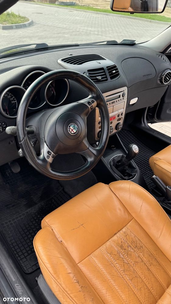 Alfa Romeo 147 - 19