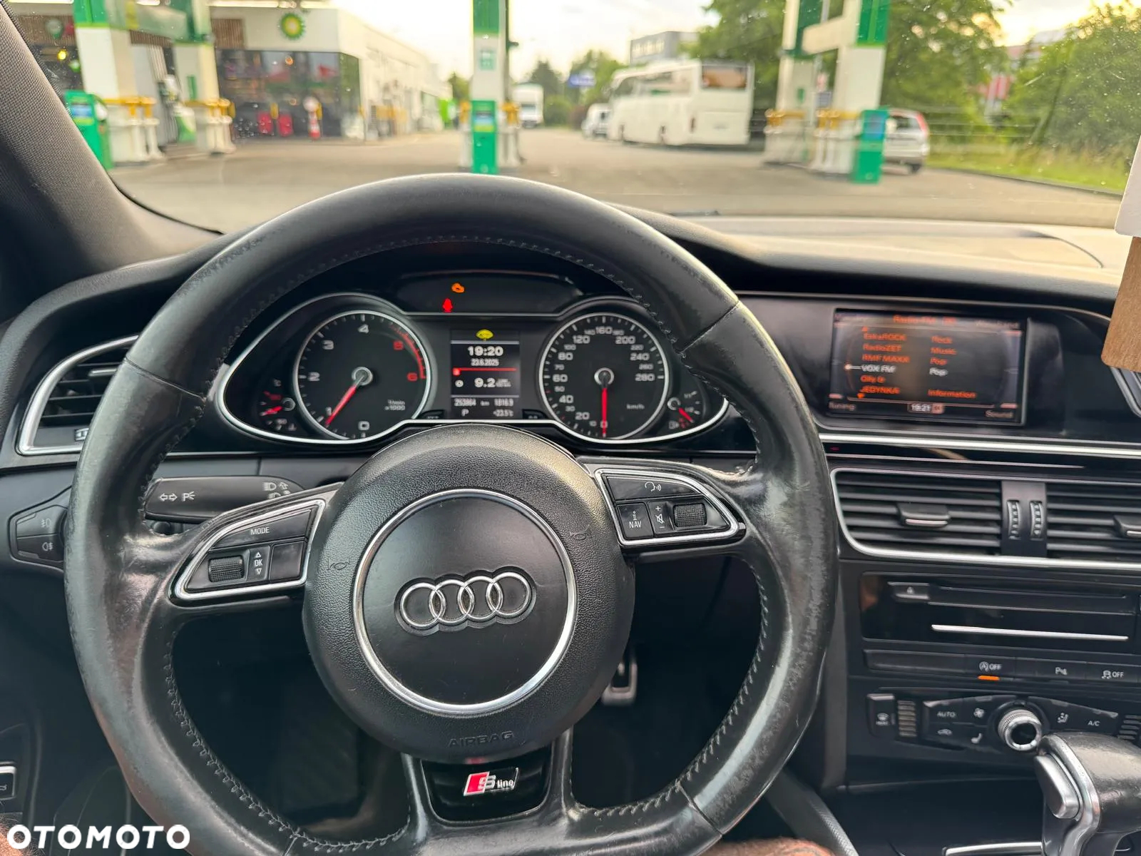 Audi A4 2.0 TDI Quattro S tronic - 23