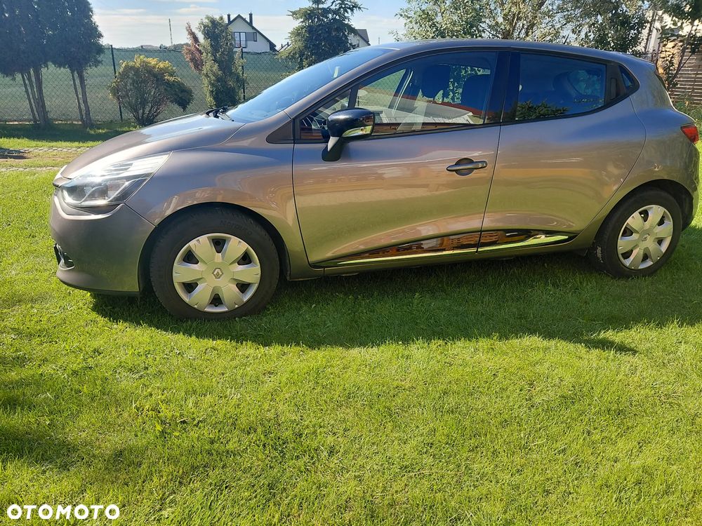 Renault Clio 1.2 16V Life - 8