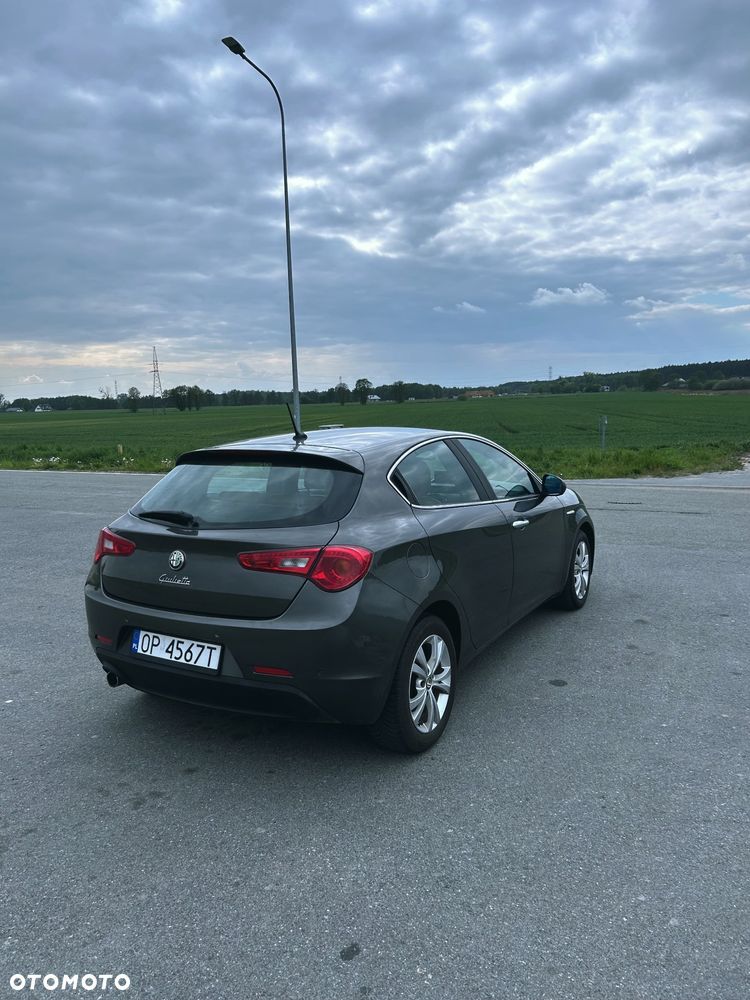 Alfa Romeo Giulietta 1.6 JTDM Distinctive - 6