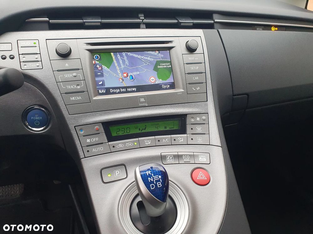 Toyota Prius (Hybrid) - 15