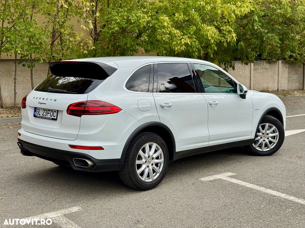 Porsche Cayenne Diesel Platinum Edition - 18