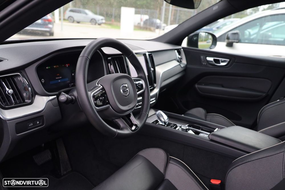 Volvo XC 60 2.0 T6 PHEV Black Edition AWD - 12