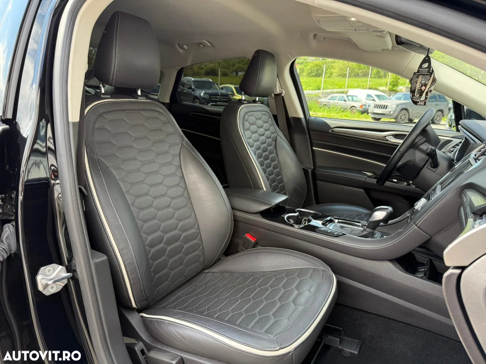 Ford Mondeo 2.0 HEV Vignale - 15