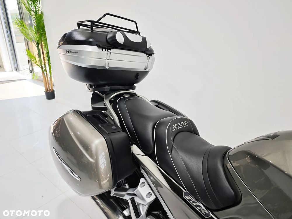 Yamaha FJR - 10