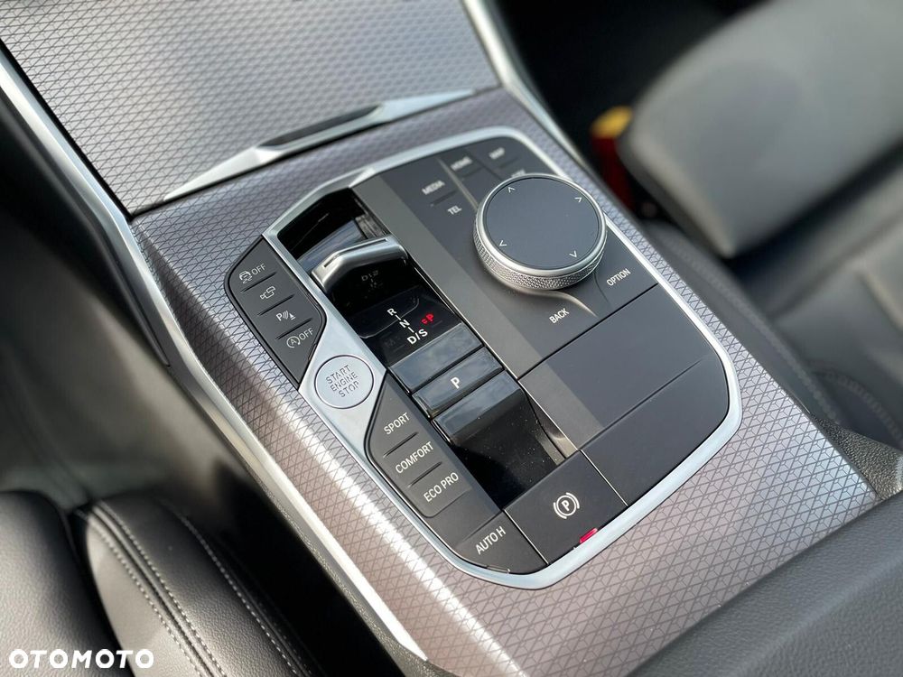 BMW Seria 3 - 25