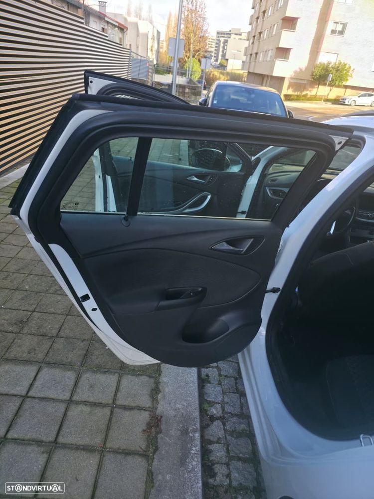 Opel Astra Sports Tourer 1.5 D Design & Tech S/S - 12