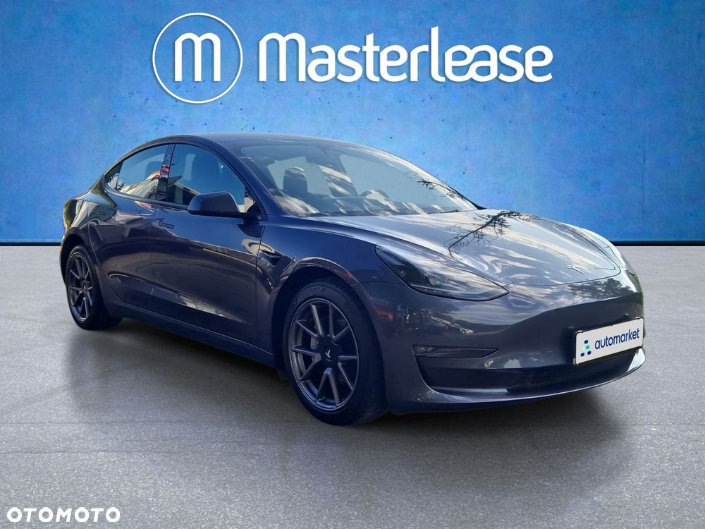 Tesla Model 3 - 3