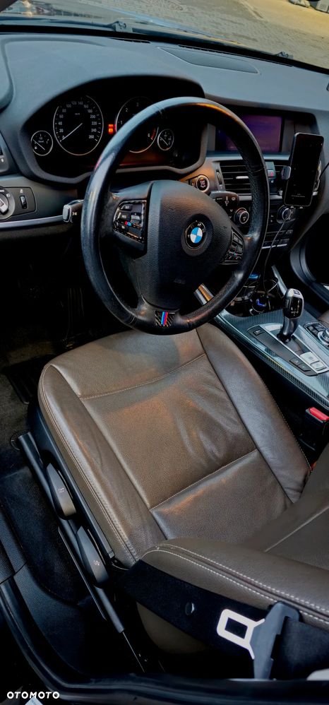 BMW X3 xDrive20d - 16