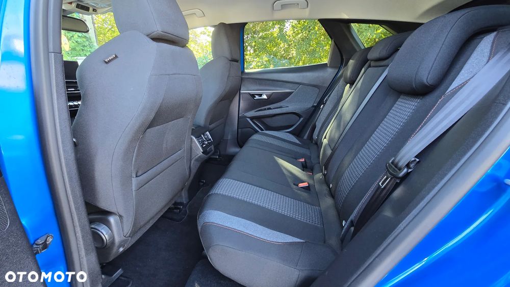 Peugeot 3008 1.5 BlueHDi Active Pack S&S EAT8 - 11