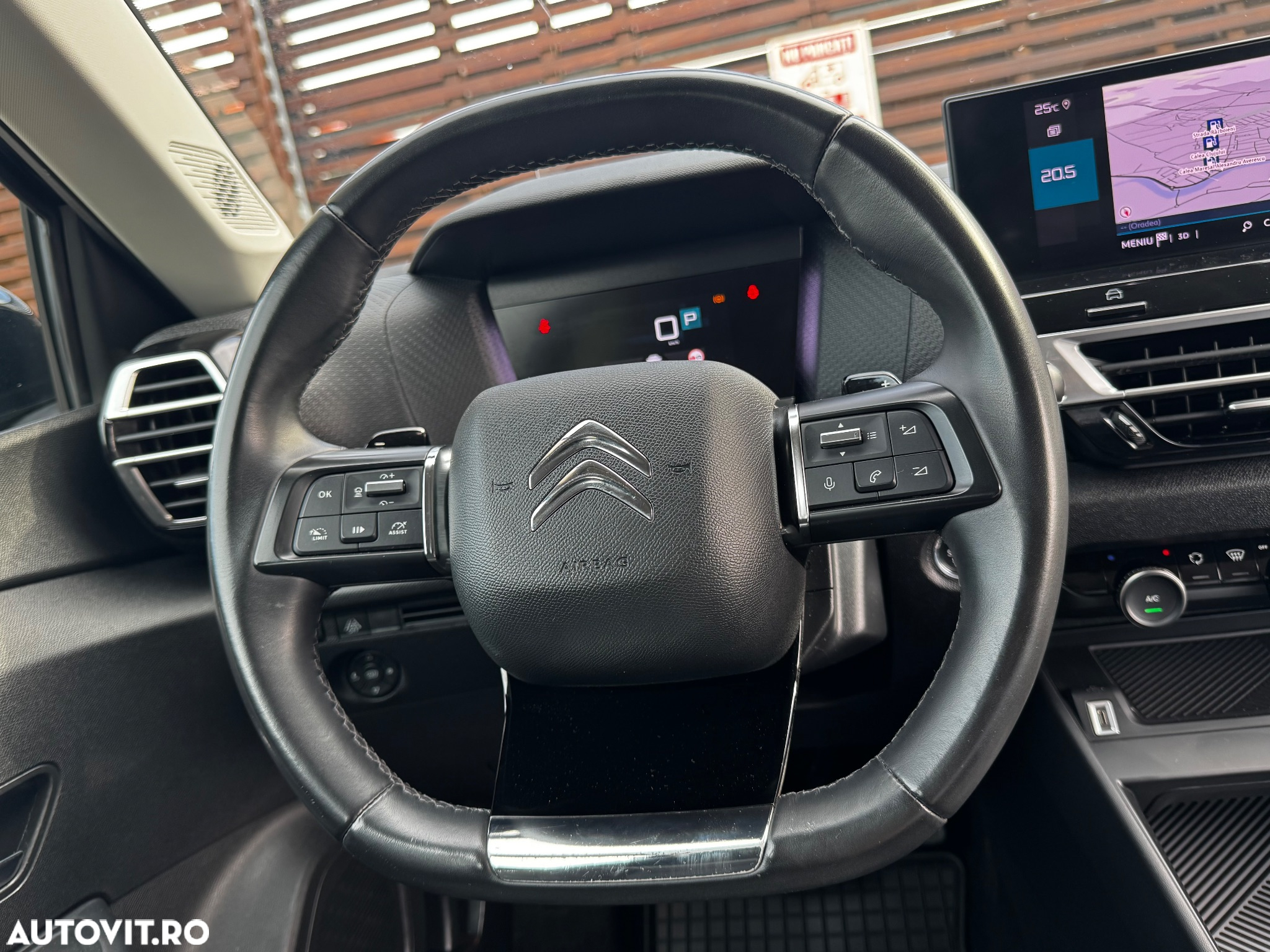 Citroën C4 1.2 PureTech S&S EAT8 Shine - 22