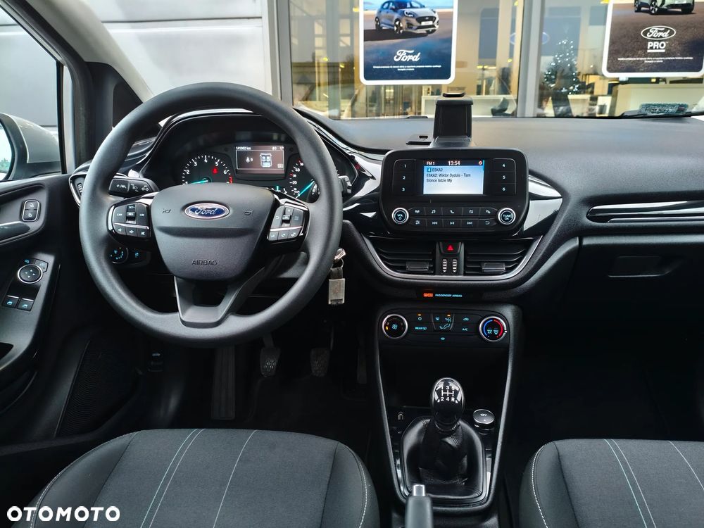 Ford Fiesta 1.1 Trend - 8
