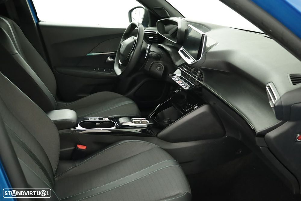Peugeot 2008 1.2 PureTech Allure Pack EAT8 - 22