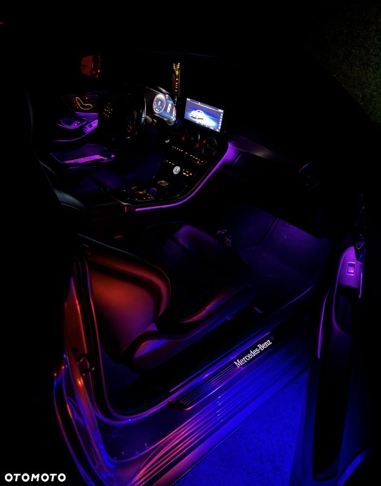 Mercedes-Benz Klasa C 300 9G-TRONIC - 17