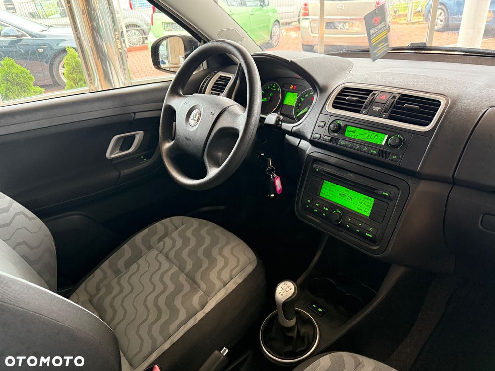 Skoda Fabia 1.6 16V Style - 27