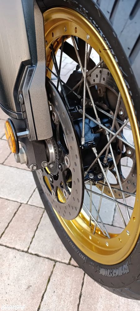 Suzuki V-STROM - 19