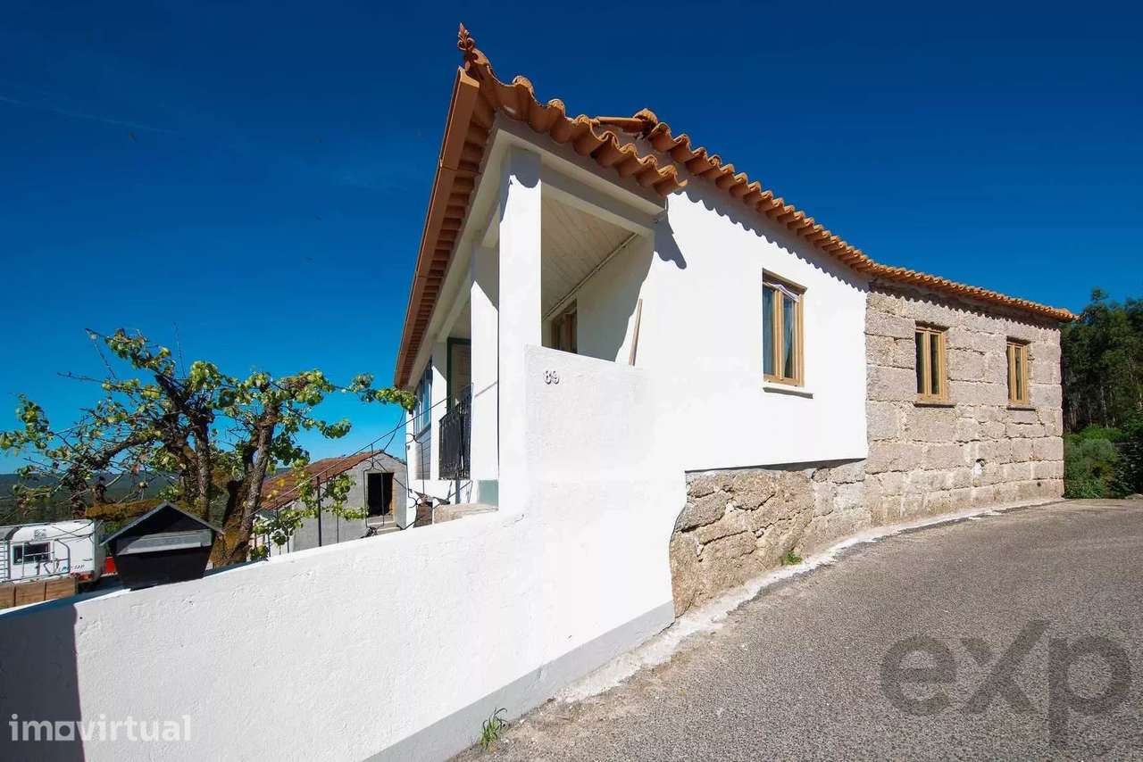 Casa da Serra Verde — Moradia em Granito com Vários Edifícios Registad - Grande imagem: 2/49