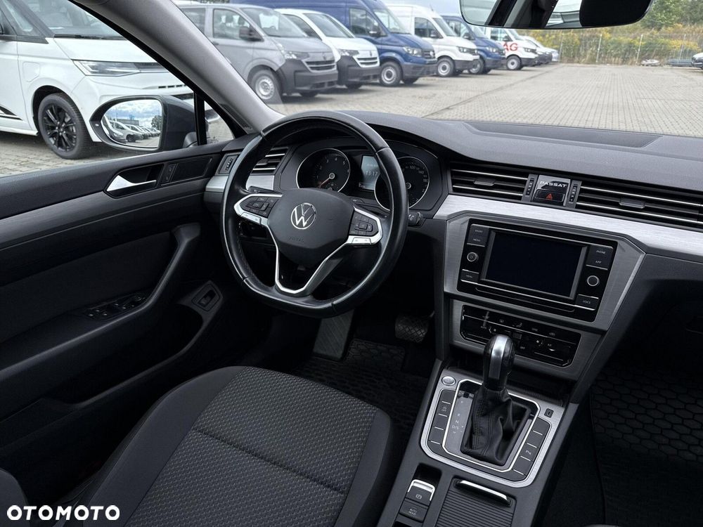 Volkswagen Passat - 13
