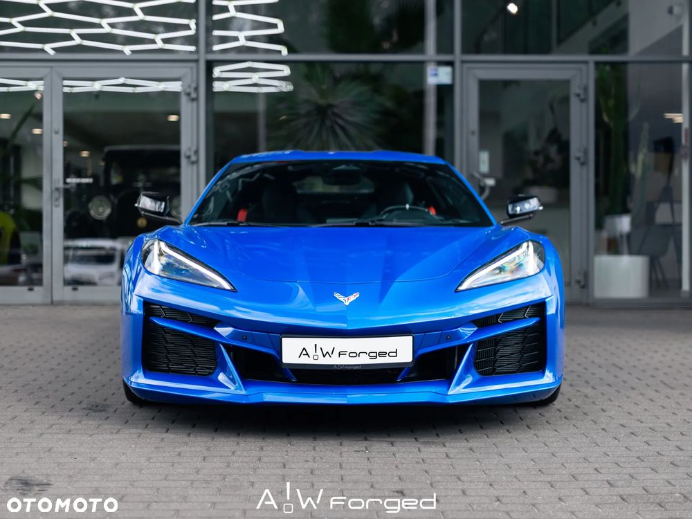 Chevrolet Corvette - 6