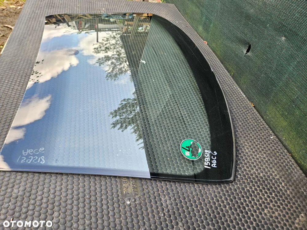 Szyba Przód Przednia Czołowa pod Czujnik Sensor Deszczu Audi A6 C6 Sedan Kombi - 32