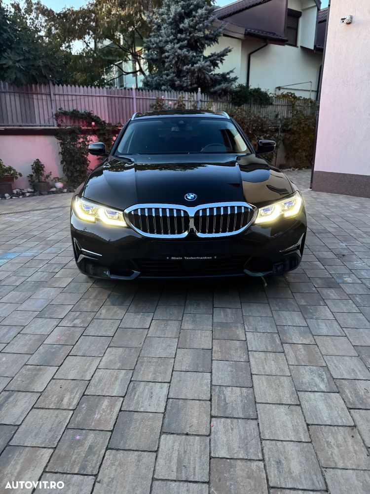 BMW Seria 3 320e Aut. Luxury Line - 1