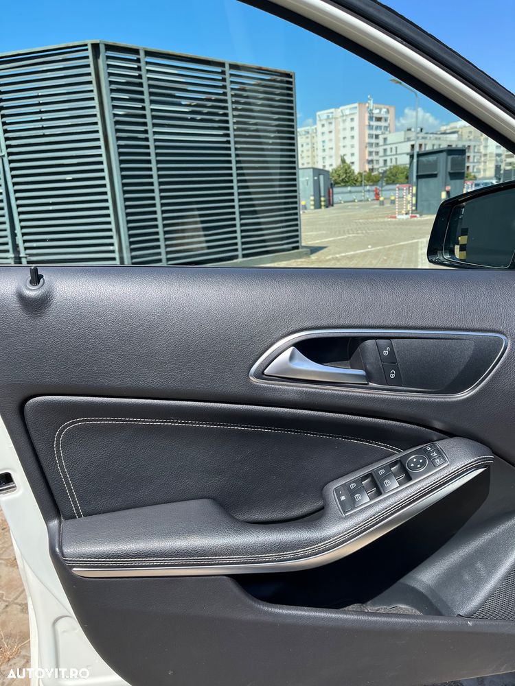 Mercedes-Benz GLA - 11