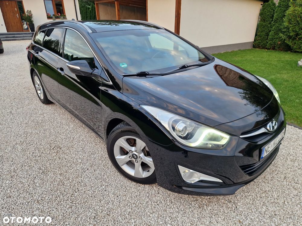Hyundai i40 i40cw 1.7 CRDi Automatik Fifa World Cup Edition - 24