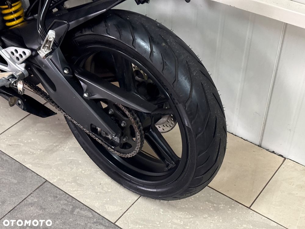 Yamaha YZF - 12