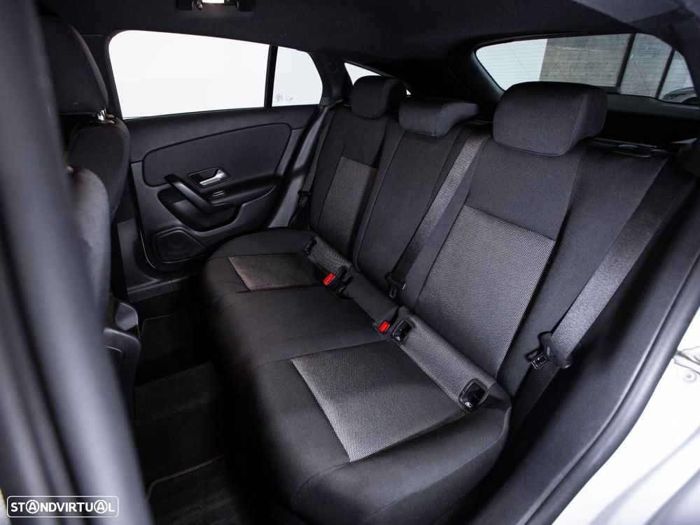 Mercedes-Benz CLA 180 d Shooting Brake Style Plus Aut. - 11