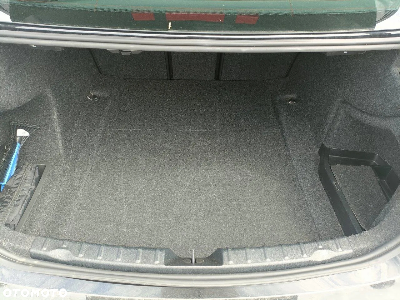 BMW Seria 3 318i - 9