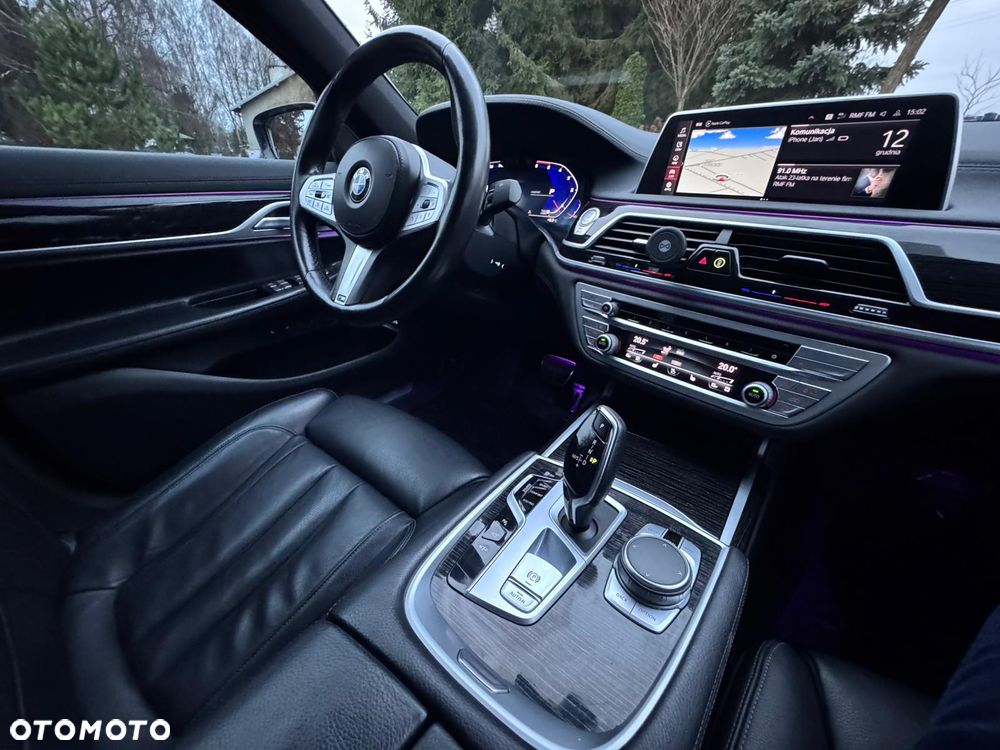BMW Seria 7 730d xDrive sport - 12